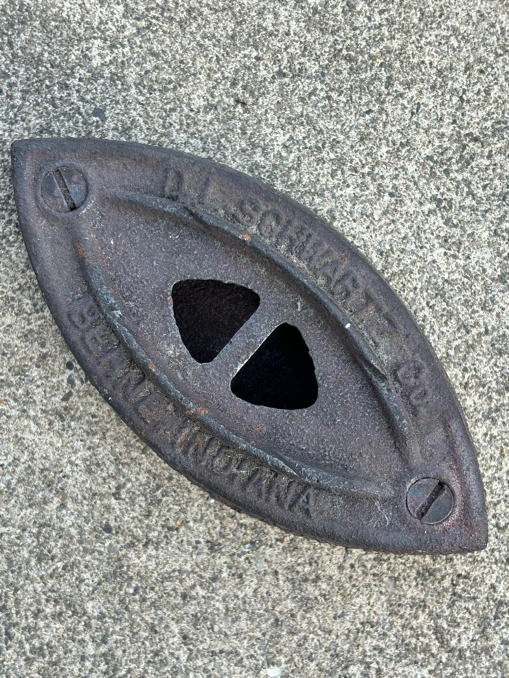 Vintage Cast Iron Sad Iron by the Schwartz Co